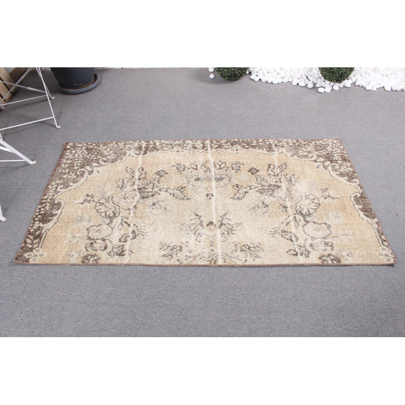 Tapis turc rétro tissé à la main avec un motif floral beige unique en laine