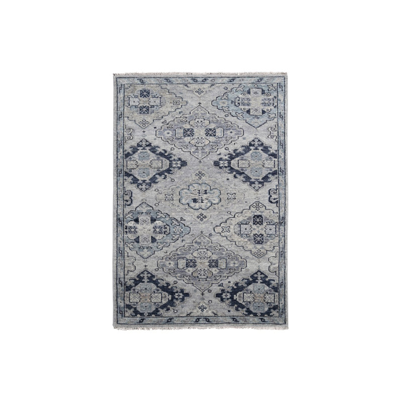 Tapis motif anatolien en laine naturelle noué à la main gris argenté 5 pi 10 po x 8 pi 10 po ED88DD846E8341C7A8687B6B73DD499A