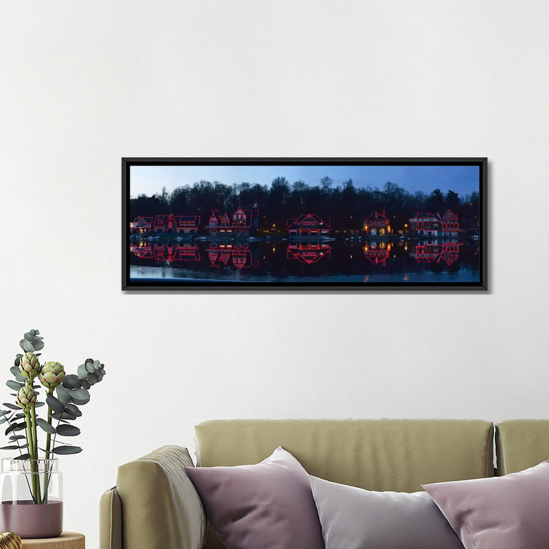 Boathouse At The Waterfront, Schuylkill River, Philadelphia, Pennsylvania, USA par Panoramic Images - Giclée sur toile tendue avec châssis