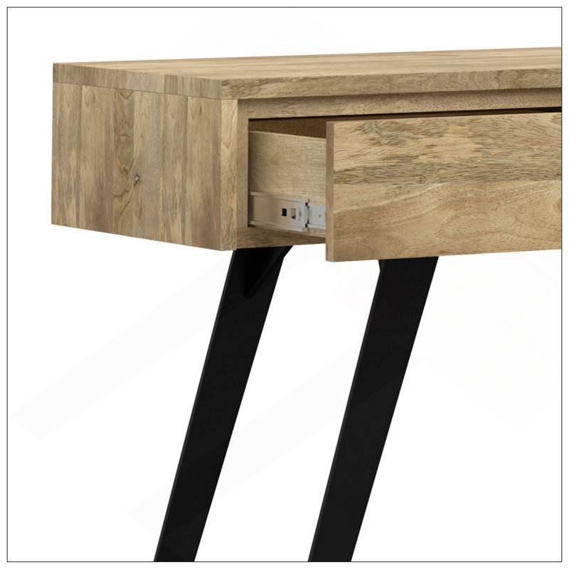 Console Lowry, Naturel