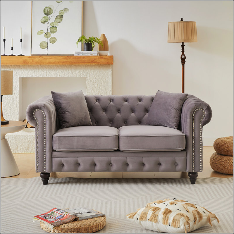Canapé Chesterfield 63,5 po, Gris, 2, H 28,25 po x l 63,5 po x P 32,25 po