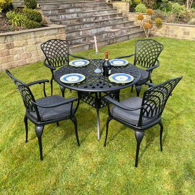Thiazi 4 Seater Dining Set with Cushions