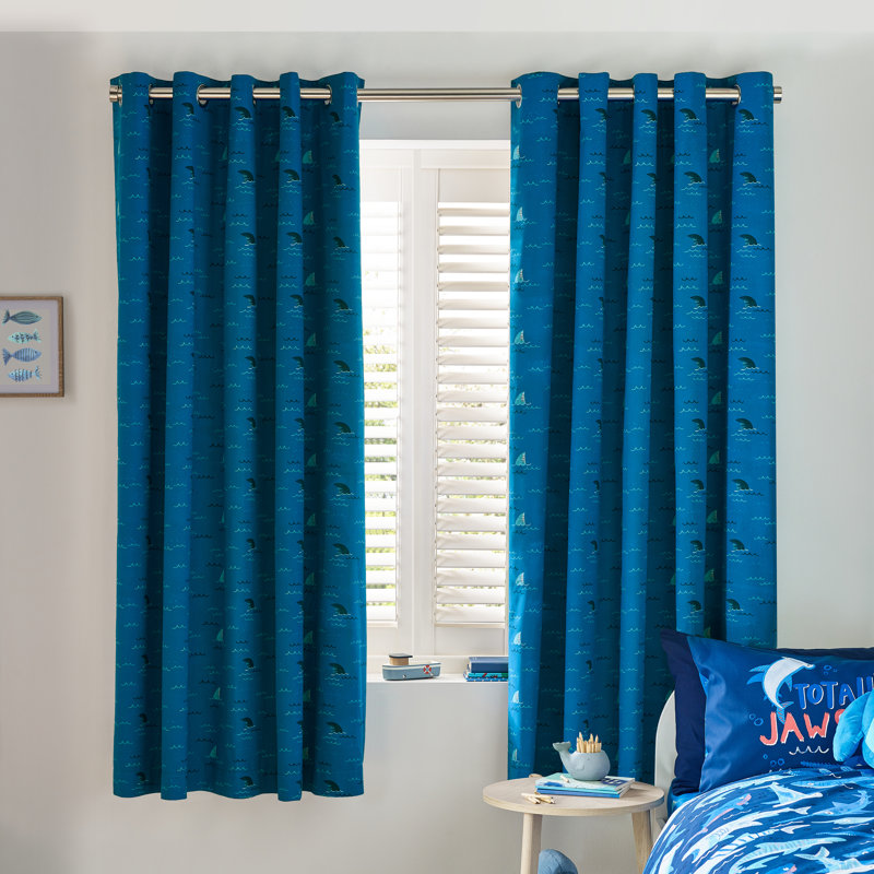 Jawsome Shark Fully Reversible Eyelet Curtain
