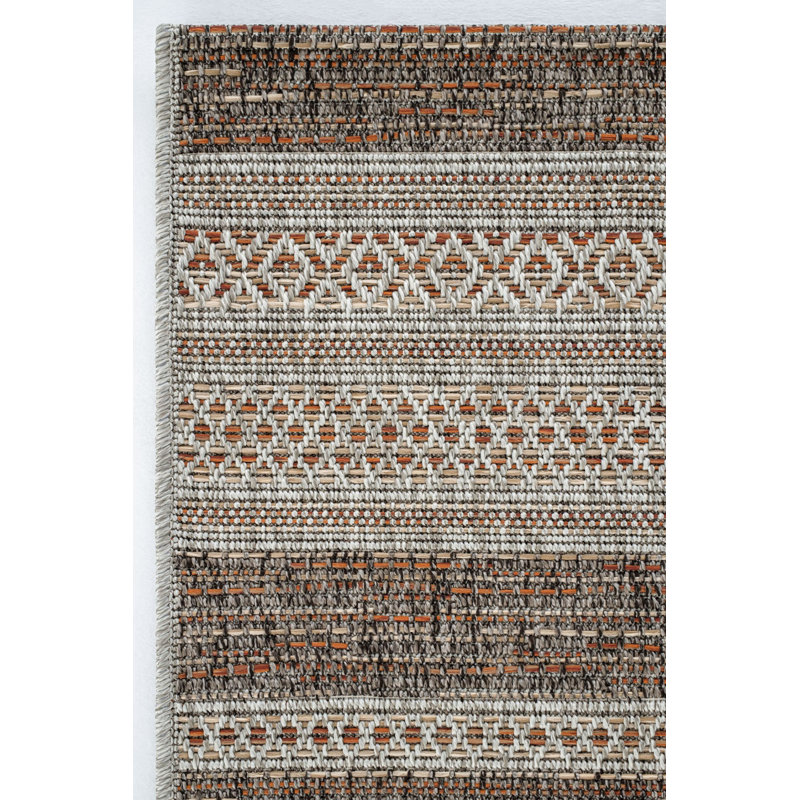 Rodrianna Machine Made Indoor / Outdoor Area Rug, Runner 3'11" x 9'10"