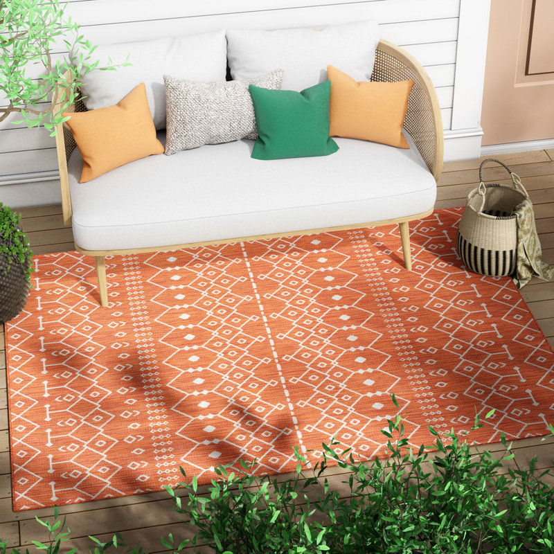 Tapis intérieur / extérieur orange Marshanna, Rectangle 5 pi 3 po x 7 pi 3 po