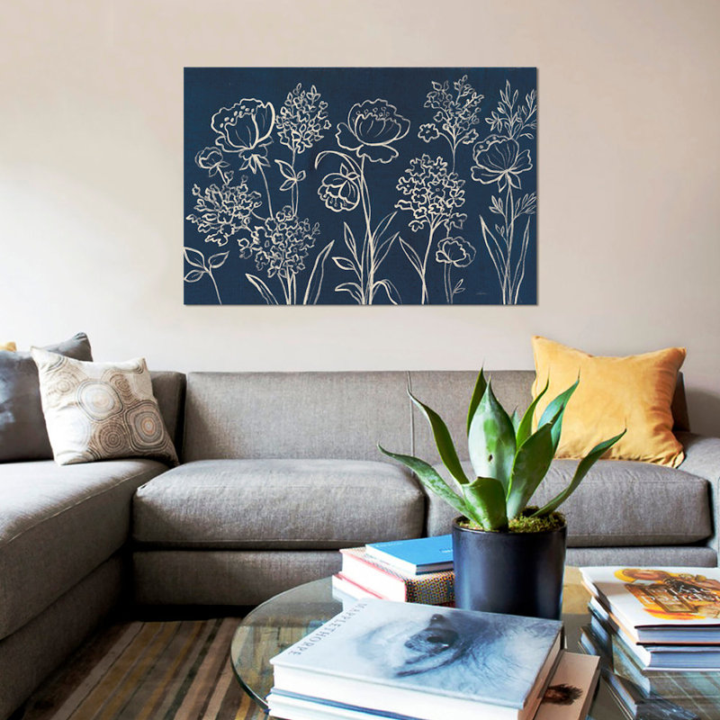 «Indigo Floral I» par Silvia Vassileva, impression sur toile tendue, H 8 po x l 12 po x P 0,75 po, Toile tendue, Pas de tapis