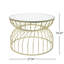 Table basse dorée attrayante, dessus en verre et piètement en métal, table essentielle de salon au design moderne et épuré.