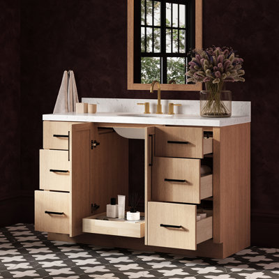 Meuble-lavabo ovale simple de 137 cm (54 po) avec comptoir en quartz blanc de Carrare de 3,8 cm (1,5 po) d'épaisseur, fini chêne naturel