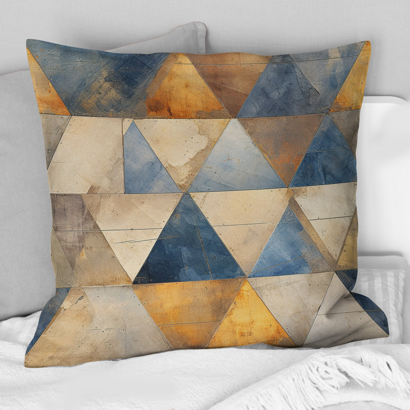 Coussin décoratif en polyester à triangles beige et bleu, H 16 po x l 16 po