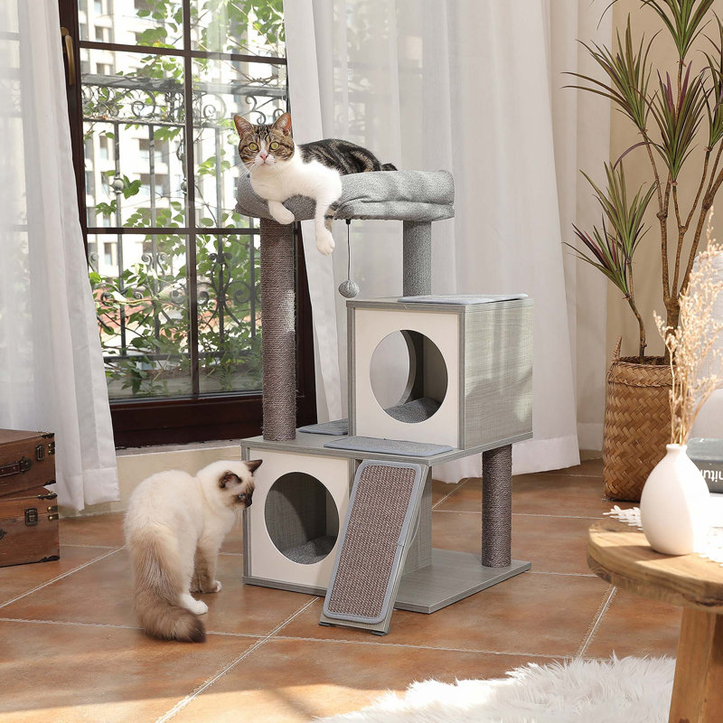 Maison dans un arbre à chat 35 po en bois avec 2 condos, perchoir spacieux et boule pendante remplaçable 35 po, Gris