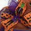 Joyeuse couronne d'Halloween avec un monstre