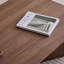 Une table basse à texture naturelle-2063361413