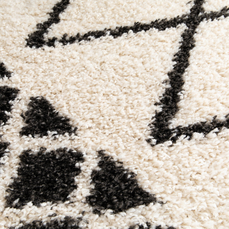 Jaydon Comfort Shag Cream/Black Rug, Rectangle 200 x 290cm