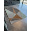Tapis multicolore multicolore à motif géométrique triangulaire-107409964