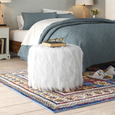 Polyester Stool with Faux Fur