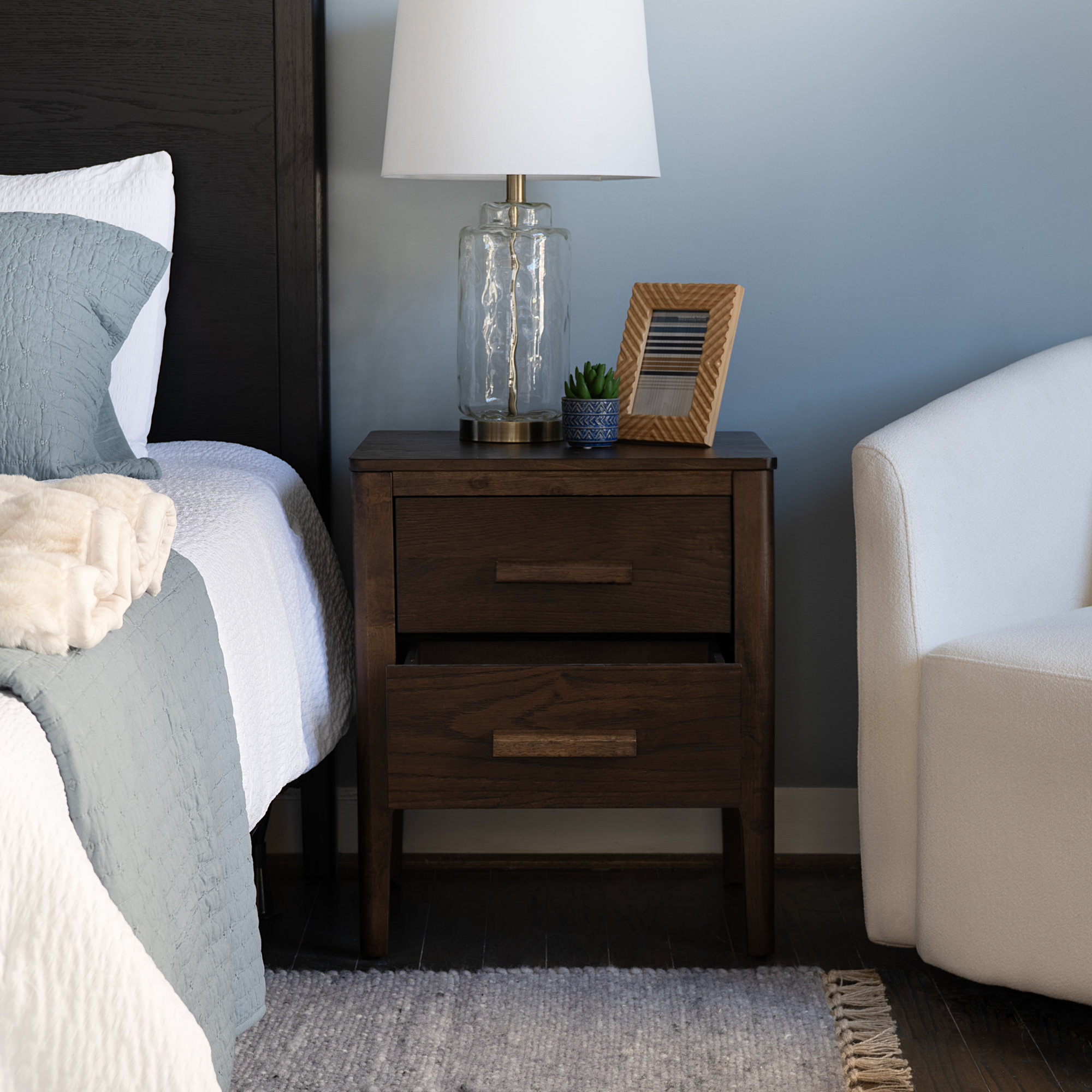 Godina 2 - Drawer Nightstand, Brown