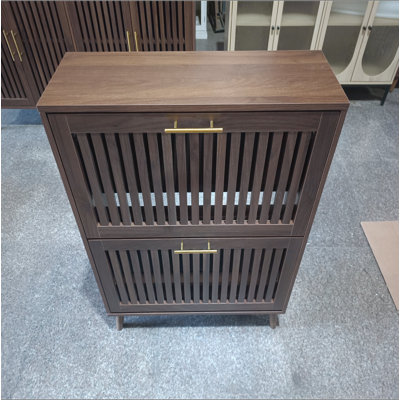 Armoire de rangement pour chaussures de 31,5 pouces en noyer, armoire à chaussures indépendante de style médiéval moderne, armoire à chaussures de clôture avec 2 tiroirs rabattables, convient aux couloirs et aux entrées
