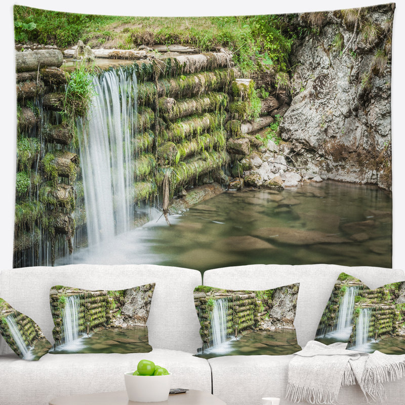 Tapisserie cascade paysage artificiel, H 32 po x l 39 po