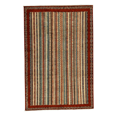 Tapis unique rouge / vert / beige de 6 pi 7 po x 9 pi 10 po
