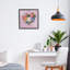 Giclée encadrée de fleurs de jardin en forme de cœur, design par Melissa Wang-235458977-235458989