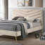 Lit double Mid-Century moderne beige avec tête de lit et pieds dorés rembourrés-667791073
