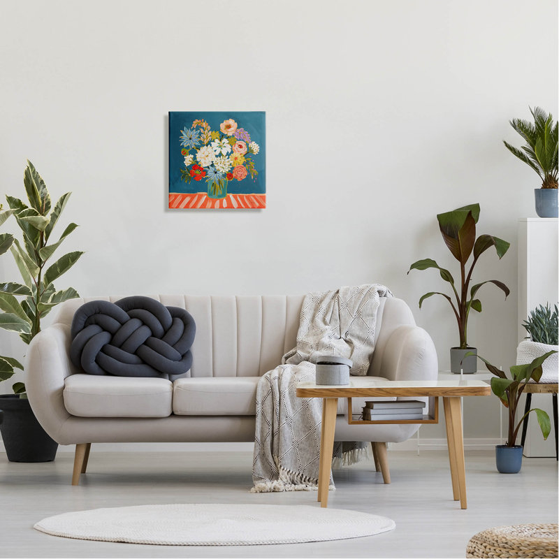Art moderne sur toile, "Modern Mixed Vivid Flowers" par Liz Jardine, H 17 po x l 17 po x P 1,5 po