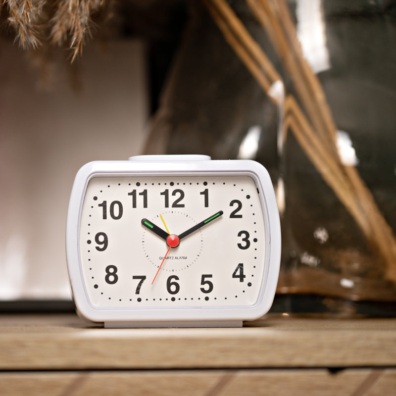 Quartz movement / Crystal Alarm Tabletop Clock in White