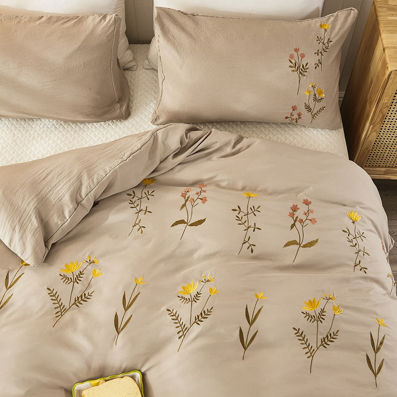 Polyester Standard Floral Duvet Cover, Brown, King