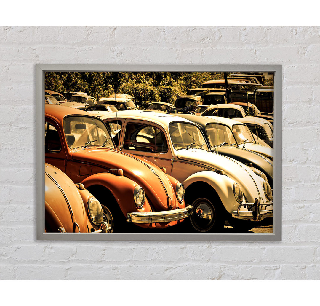 Old Volkswagen Beetle Junkyard - Einzelner Bilderrahmen Kunstdrucke auf Leinwand