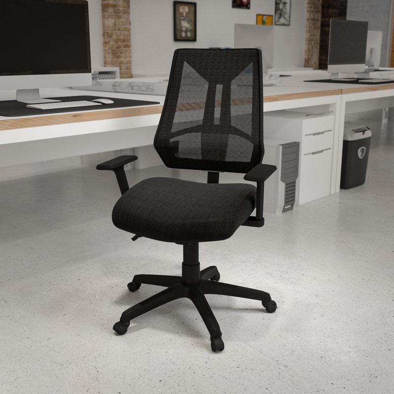  Chaise de bureau multifonctionnelle, ergonomique et pivotante, en maillage avec dossier haut et accoudoirs rabattables