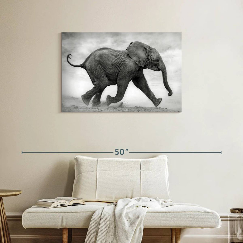 Bébé éléphant Brampt qui court, H 24 po x l 36 po