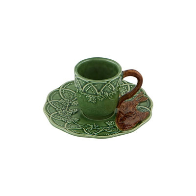Bois, tasse à café et soucoupe cerf