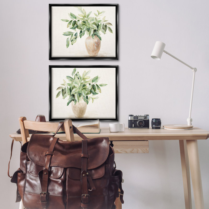 «Vase of Hardy Green Foliage», ensemble de 2 toiles flottantes encadrées par Lanie Loreth, H 25 po x l 31 po