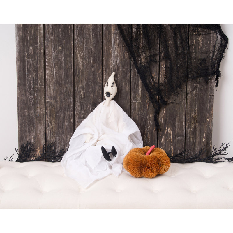 Figurine Gareth Ghost Joe Spencer Gathered Traditions
