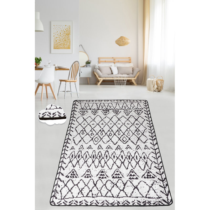 Durable Hall Carpet (2.6 x 6.6 ft) | 100% Polyester, Pile Height: 0.2 in, Total Thickness: 0.4 in | Antibacterial, Non-Slip Underside, Machine Washable | Ideal for Home Entryways, Elegant and Functional Design