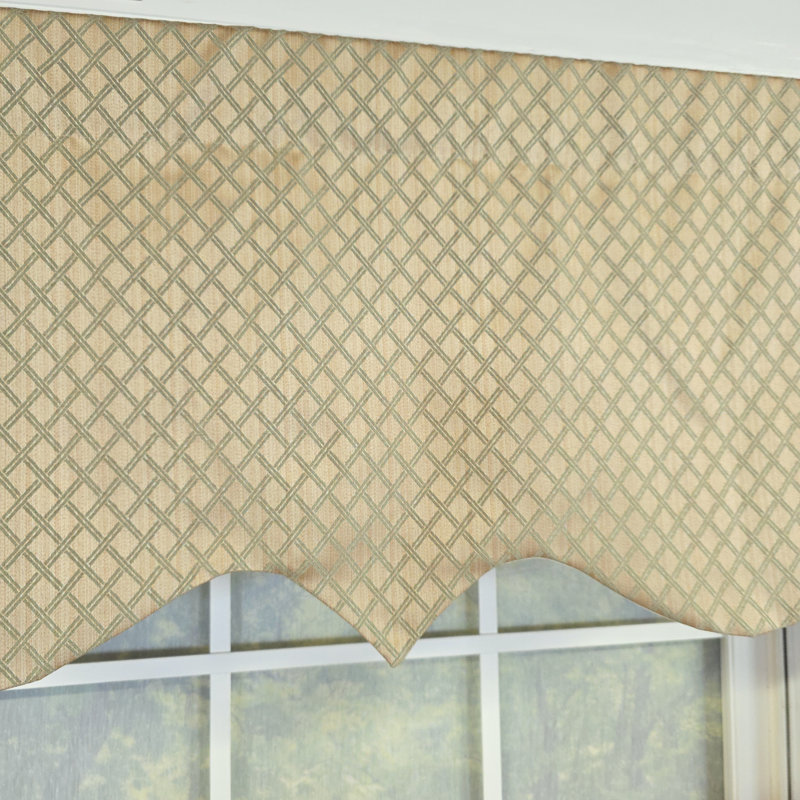 Diamonds Regal Valance