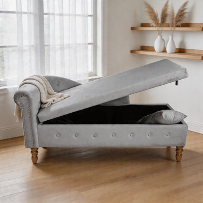 Chaise longue en velours avec accoudoirs roulés