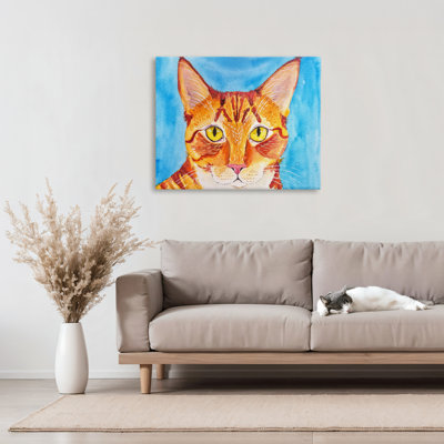 Chat orange audacieux sur toile bleue, design par Tatiana Roberts