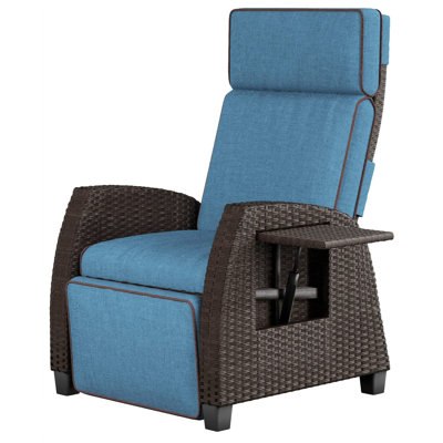 Wicker Outdoor Lounge Chair