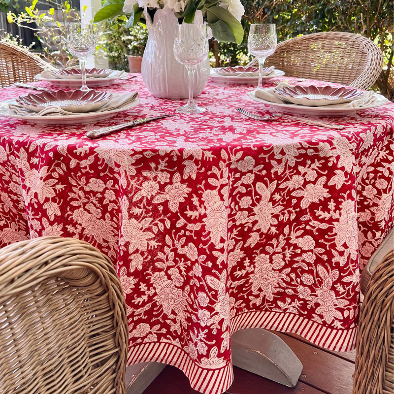 Carmen Round Tablecloth, 70" Round