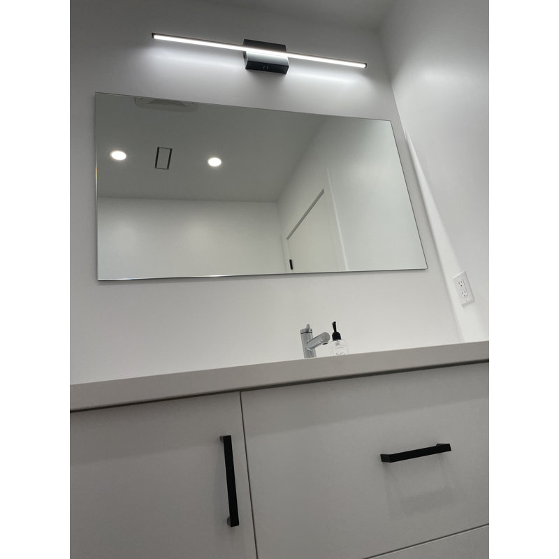 Bryanne LED Wallchiere, Matte Black