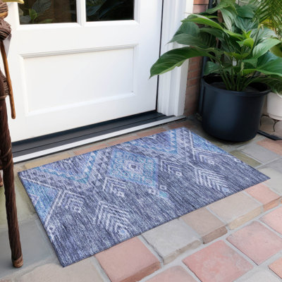 Tapis bleu marine intérieur / extérieur lavable à la machine Chayden ACN1091