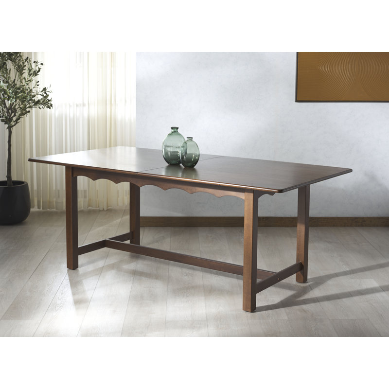 Catana Extendable Dining Table, Walnut