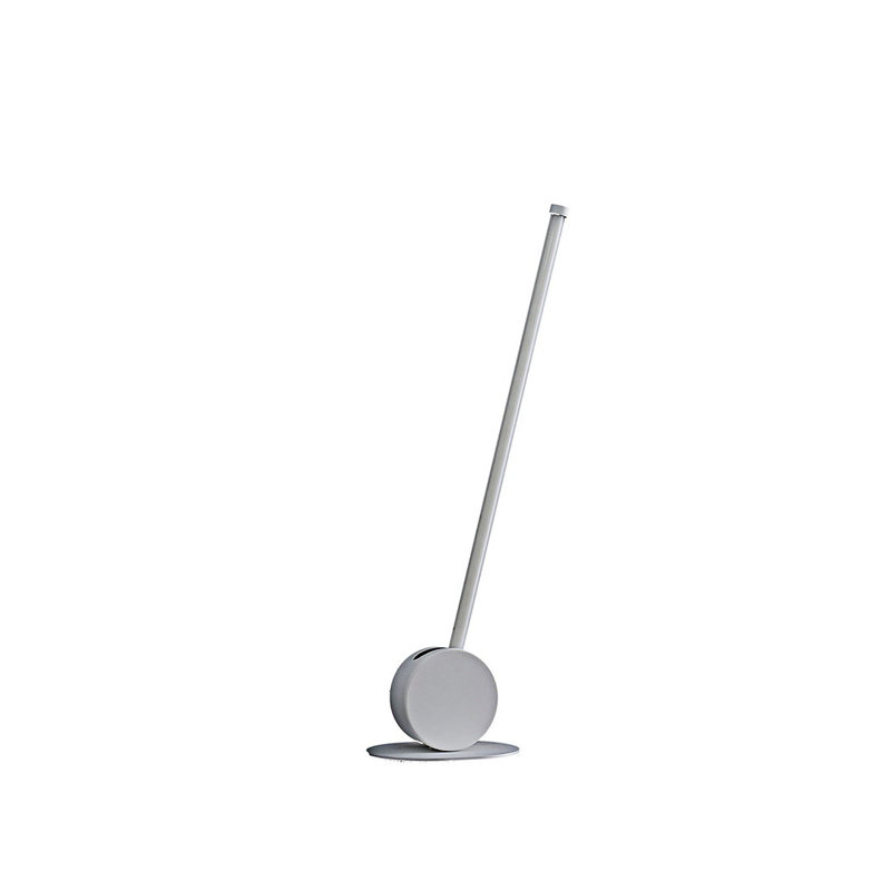 Lampe de table écoénergétique en métal avec ampoule DEL 8 W, conception élégante