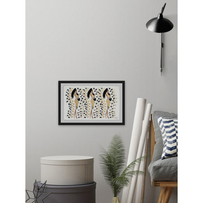 XOXO Fashion Girl 1 Piece Single Picture Frame Wall Art