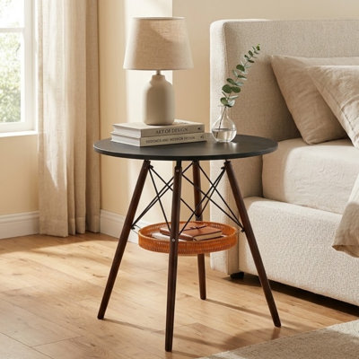 Table basse ronde de 80 cm (31,5 po), pieds en bois massif et panier de rangement suspendu en osier pour petits espaces