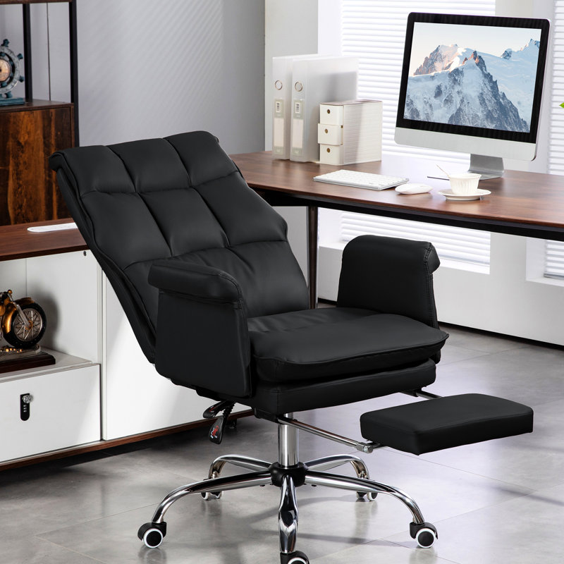 Chaise de bureau en similicuir noir au design ergonomique. Siège réglable de 19,7 po à 22,8 po, dossier inclinable à 155 po, fonction pivotante, repose-pieds, rembourrage épais, facile à nettoyer, capacité de 264 lb et inclinable.
