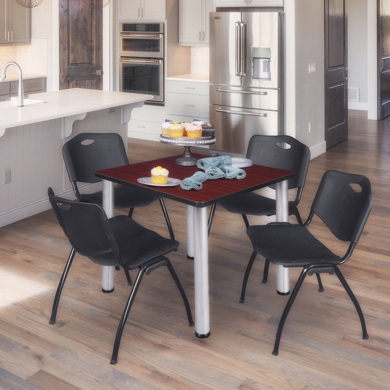 Plateau de table Kee Square, 4 chaises empilables, H 30 po x l 29 po x P 29 po, Acajou, Chrome