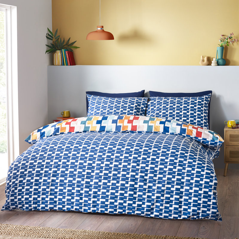 Bryson Geo Reversible Duvet Cover Set, King Duvet Cover + 2 Standard Pillowcases