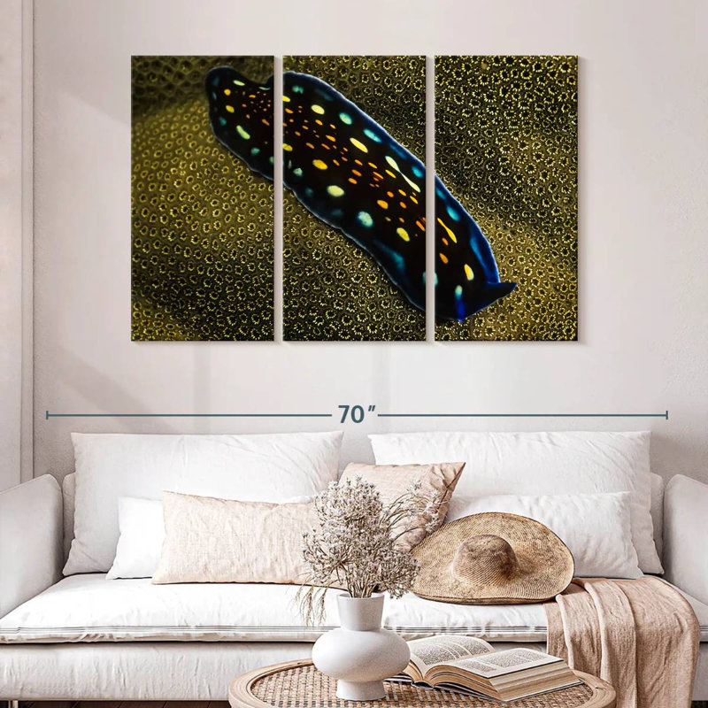 Linda's Flatworm, 32" H x 50" W